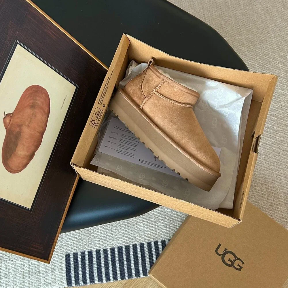 UGG Women's Classic Ultra Platform Chestnut